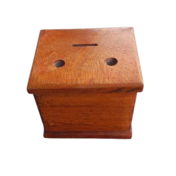 Alcancia Modelo Carita Forma Recta de Color Natural y Madera Huayruro: Diseño Auxiliar - Imagen 3