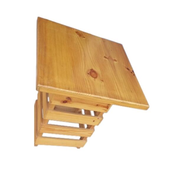 Mesa Modelo Palet de Color Natural y Madera de Pino: Comodidad en un Solo Diseño